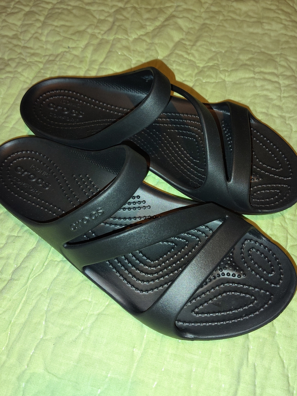 CROCS Black Women's Slide Sandals with Crisscross Straps